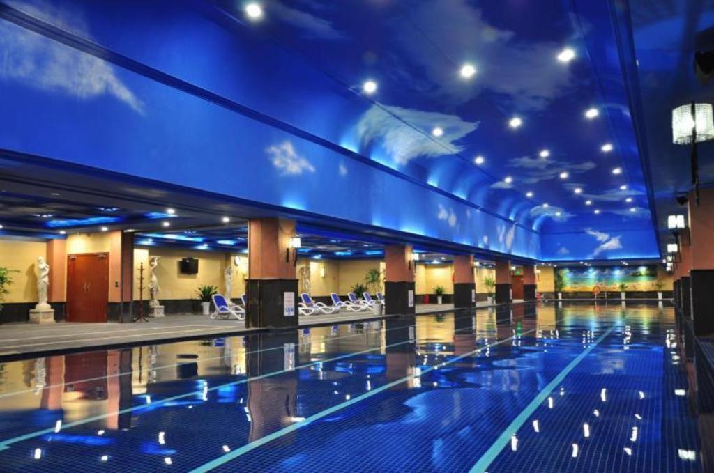 Chongqing Huachen International Hotel Екстериор снимка