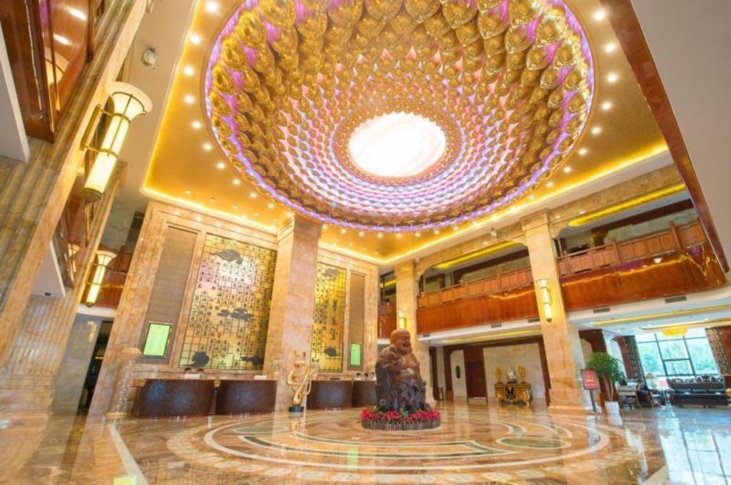 Chongqing Huachen International Hotel Екстериор снимка