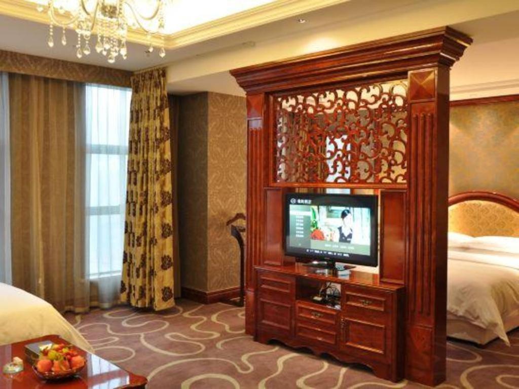 Chongqing Huachen International Hotel Екстериор снимка