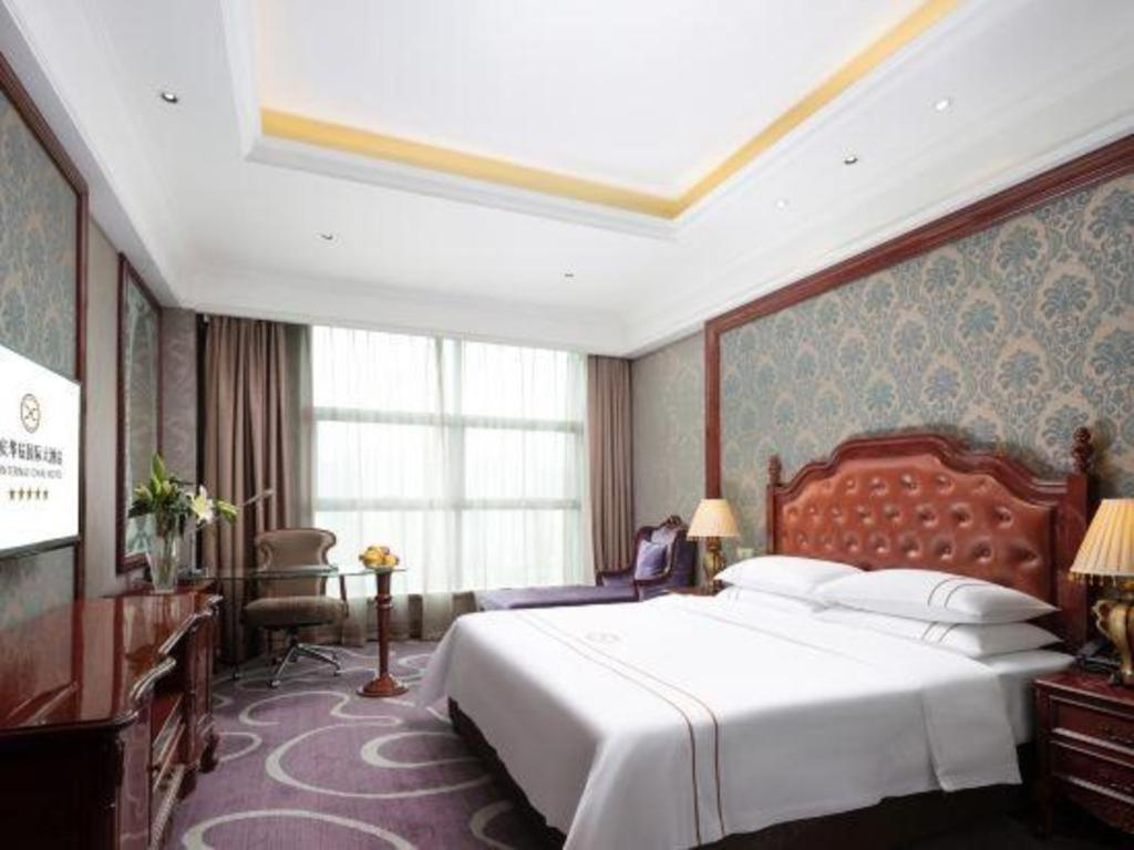 Chongqing Huachen International Hotel Екстериор снимка