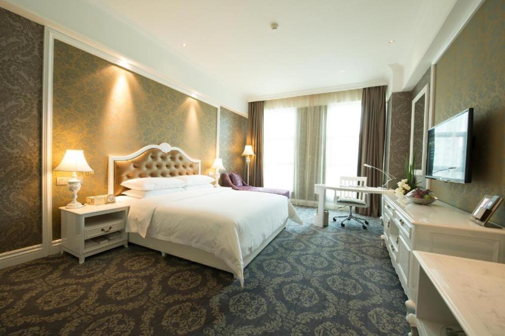 Chongqing Huachen International Hotel Екстериор снимка