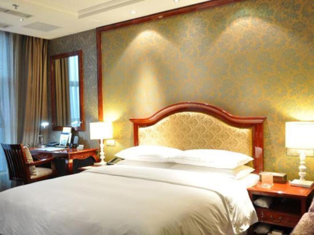 Chongqing Huachen International Hotel Екстериор снимка