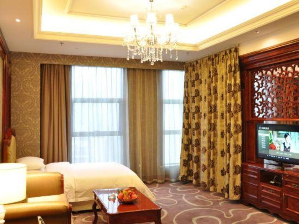 Chongqing Huachen International Hotel Екстериор снимка