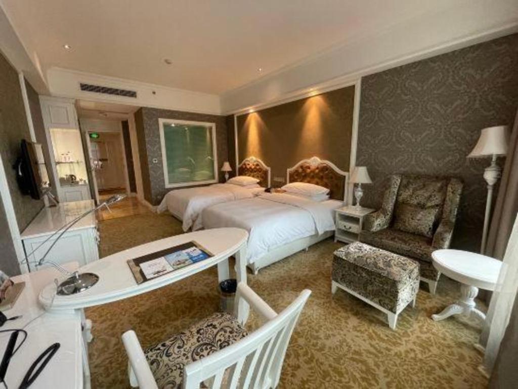 Chongqing Huachen International Hotel Екстериор снимка