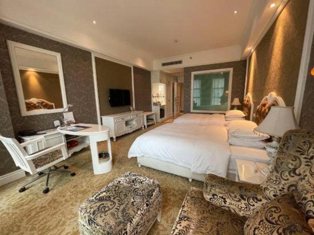 Chongqing Huachen International Hotel Екстериор снимка