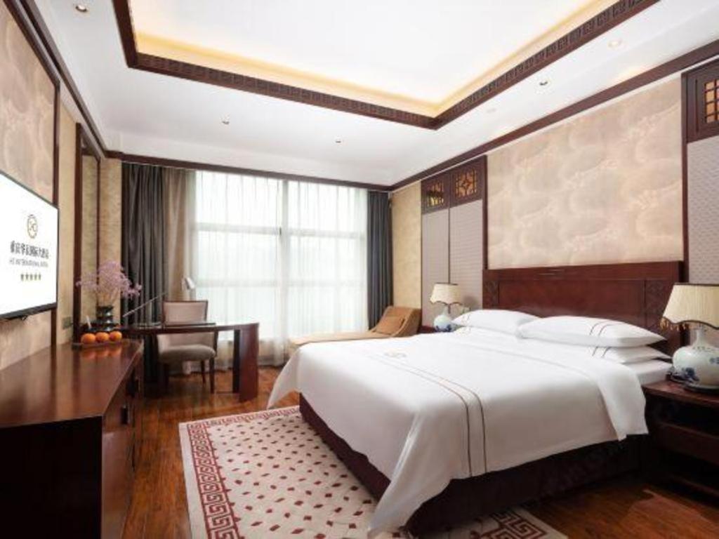 Chongqing Huachen International Hotel Екстериор снимка
