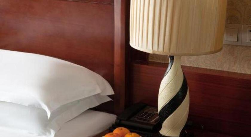 Chongqing Huachen International Hotel Екстериор снимка
