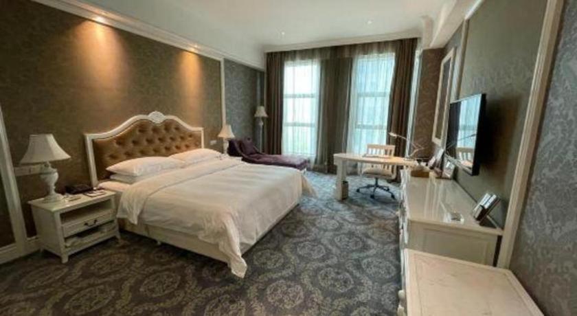 Chongqing Huachen International Hotel Екстериор снимка